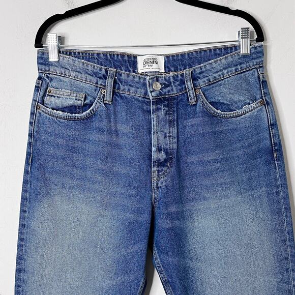 Zara Womens TRF Straight Jeans 8 High Rise Cut Off Cropped Light Wash Button Fly - Picture 2 of 9